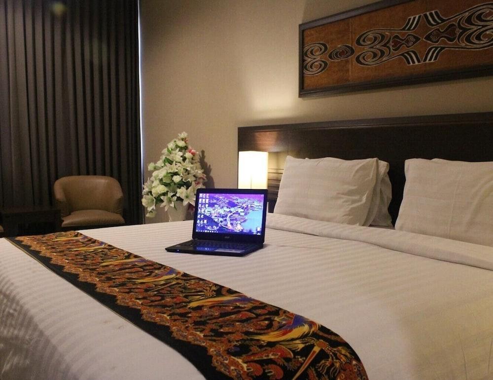 Grand Abe Hotel Jayapura Exterior foto