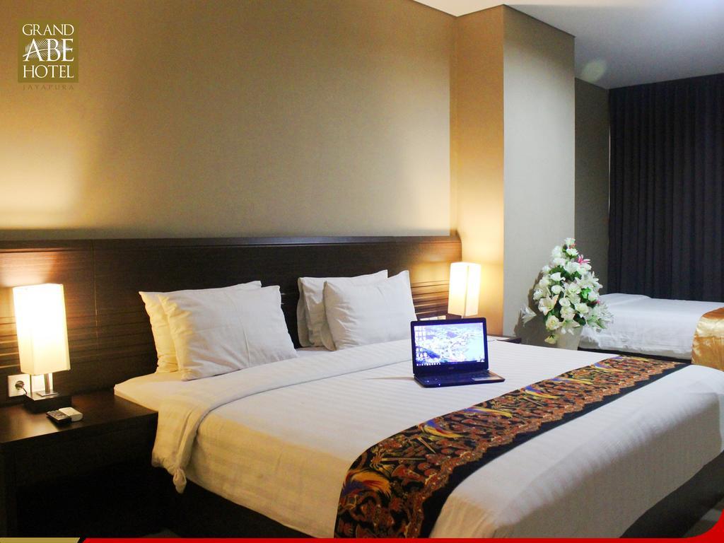 Grand Abe Hotel Jayapura Exterior foto